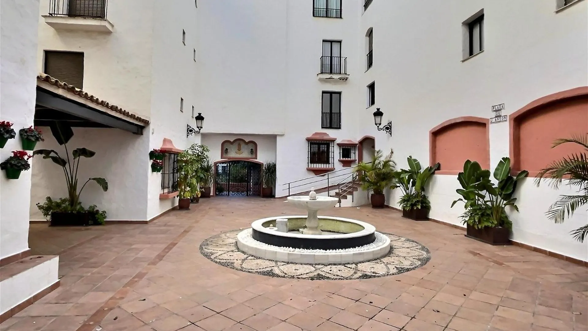 Harbour Heaven 2 Bed, 2 Bath Apartment Steps From Puerto Banus Marina And Beach Marbella