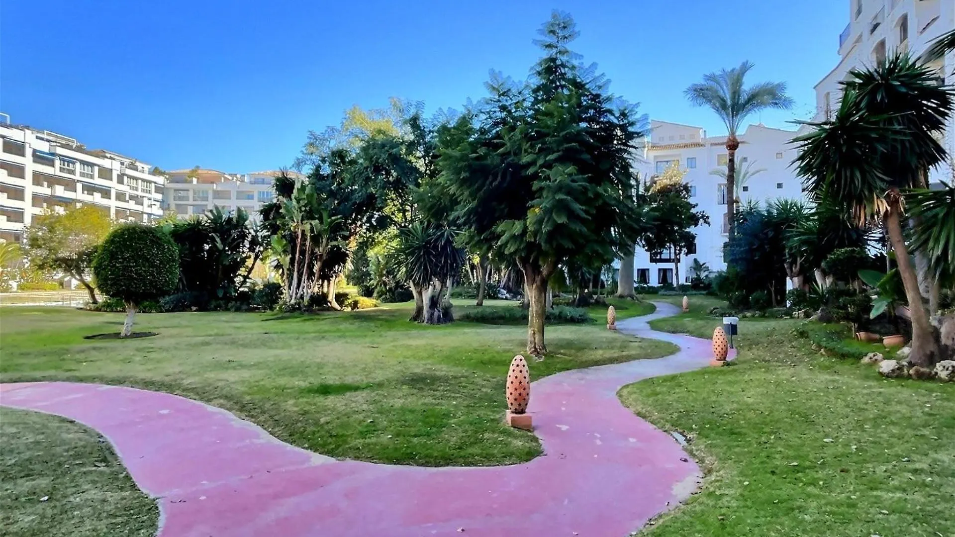 Harbour Heaven 2 Bed, 2 Bath Apartment Steps From Puerto Banus Marina And Beach Marbella