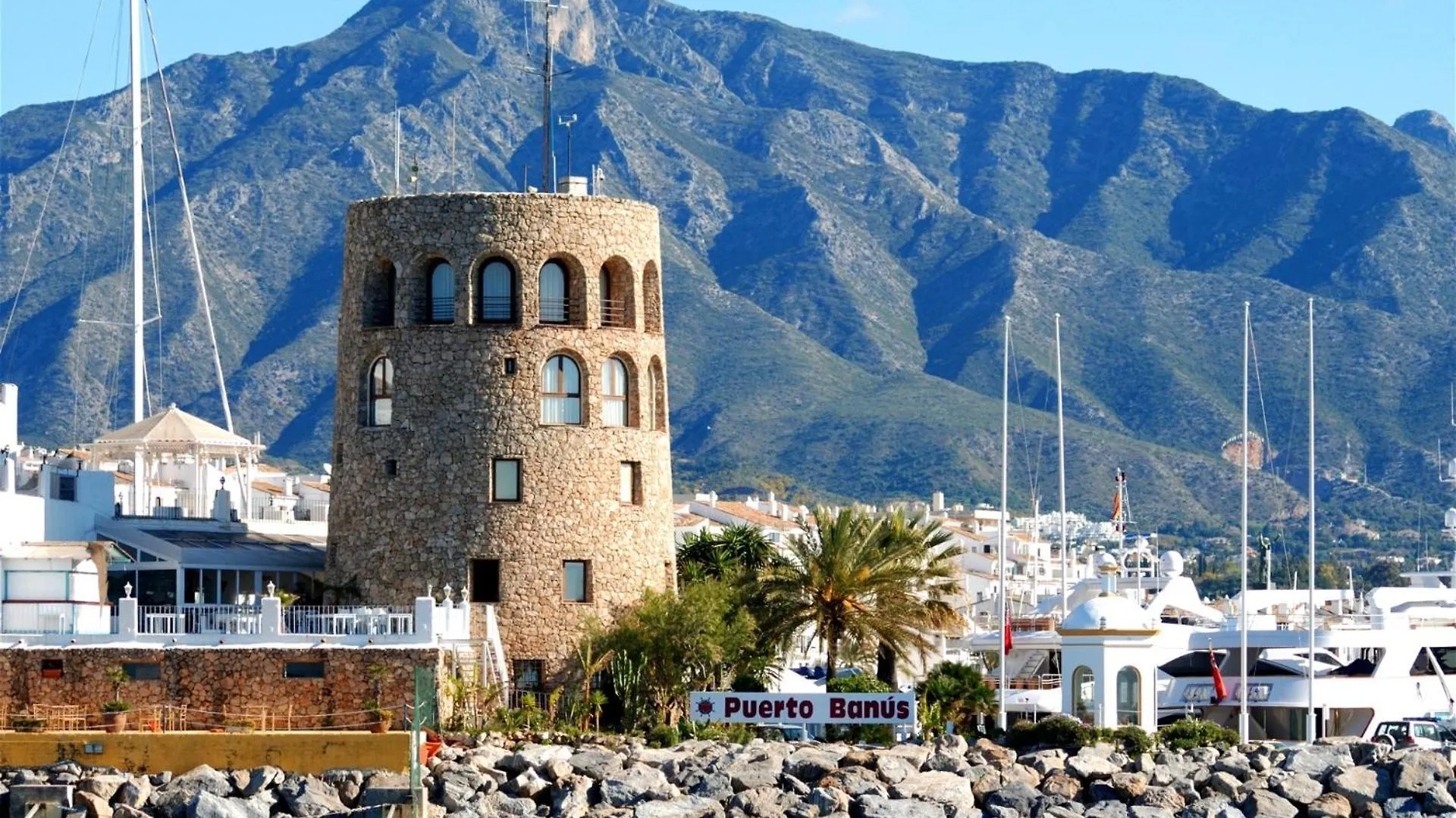 Harbour Heaven 2 Bed, 2 Bath Apartment Steps From Puerto Banus Marina And Beach Marbella